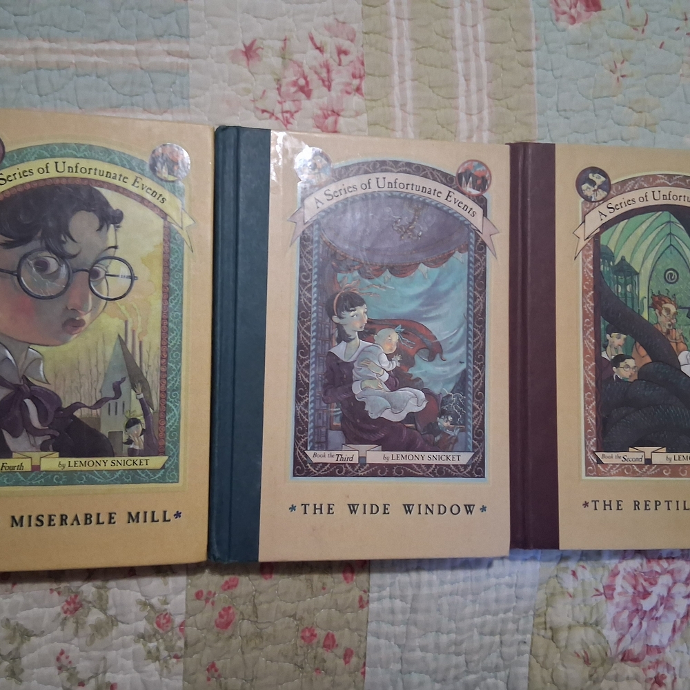 A Series of Unfortunate Events Hardcover Set